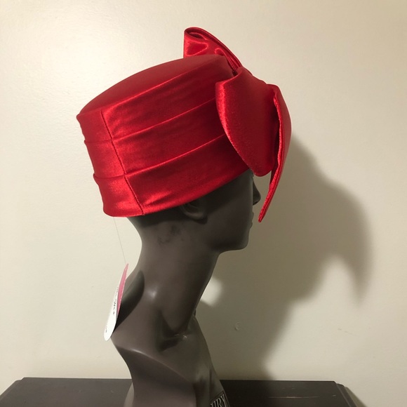 Hat - Picture 2 of 4